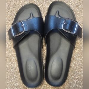 Univerlas Tread Black Slide Sandals Sz 6 Good Condition